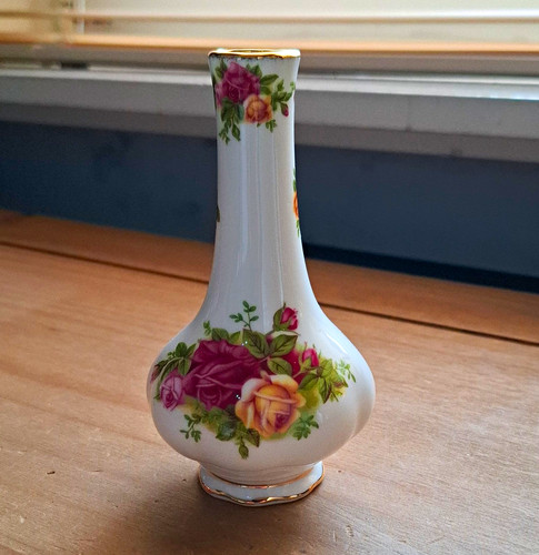 Royal albert old - country, roses
