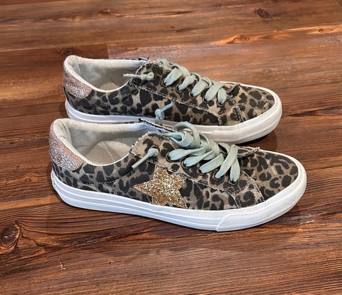 Very gypsy jazz leopard - very, g