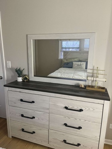 Full size bedroom set - size,