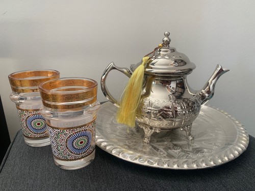 Traditional moroccan tea set - traditional,