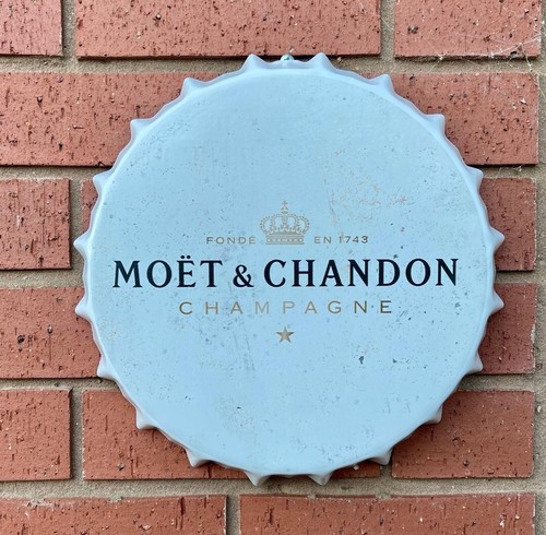 Moet chandon champagne - &, metal