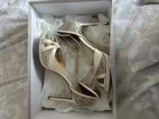Jimmy Choo  Ivory/white Wedding Shoes Size 4