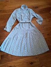 Ladies Blue White Floral