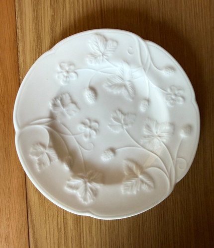 Minton victoria strawberry - victoria,