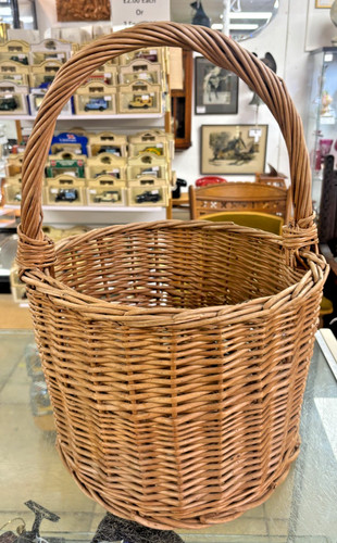 Vintage wicker woven round - vintage,