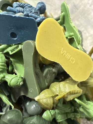 Vintage plastic army men lot - vintage,