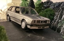 BMW 325i Touring 1/43 diecast