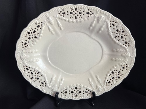 Royal creamware oval - oval, serving