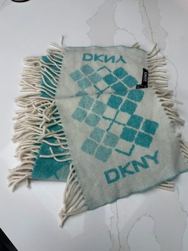 Dkny vintage 100 wool - wool, scarf