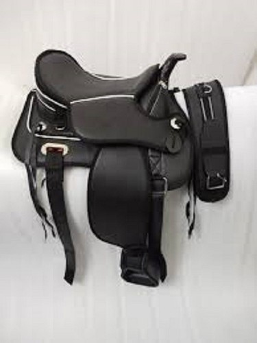 Black western treeless saddle - black,