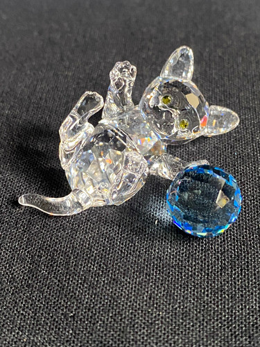 Swarovski kitten lying with - swarovski,