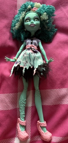 Monster high honey - honey, swamp
