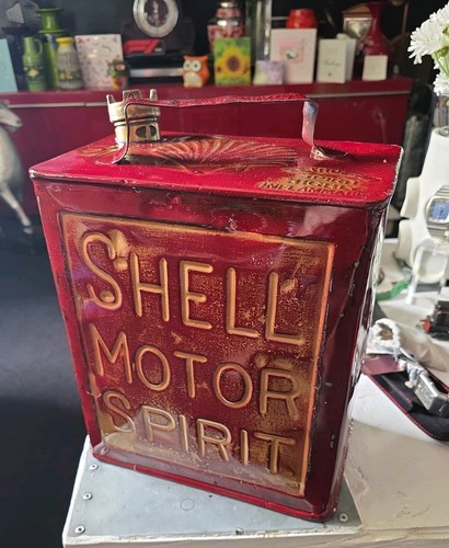 Vintage shell petrol can with - shell,