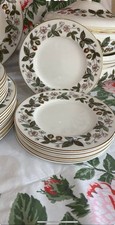 Wedgwood Strawberry Hill Dinner Set for 8 - Christmas Dinner Ready Plates Bowls