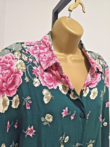 Vintage floral button top - button, 22