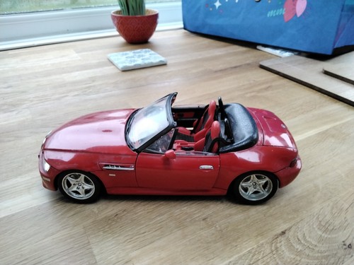 Bmw red model used - 1.18,