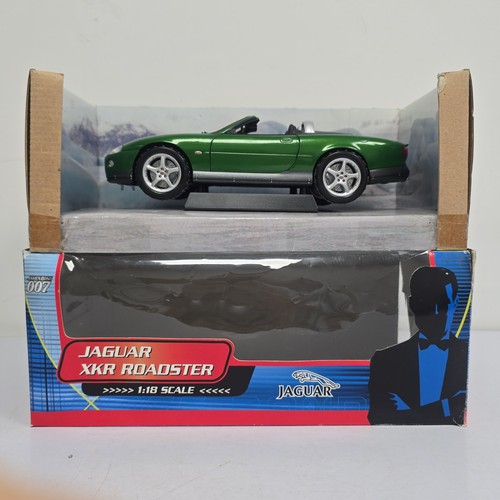 James bond 007 - james, xkr