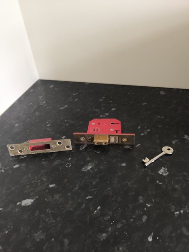 Union lock with key - union,