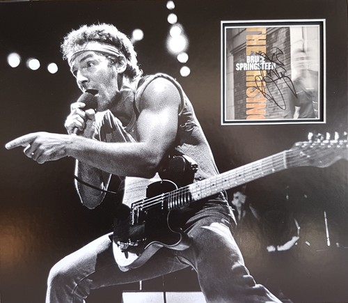 Bruce springsteen signed 17x15 - springsteen,