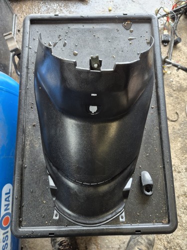 Db50qt under seat - seat, fairing