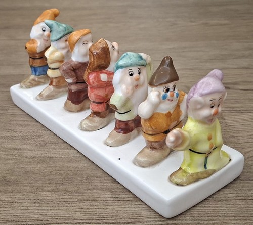 Vintage disney snow - disney, white