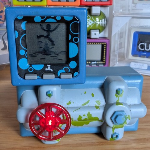 Radica cube world splash - cube,