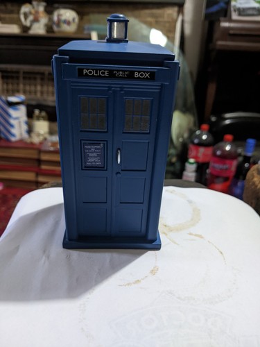 Doctor who tardis third - tardis,