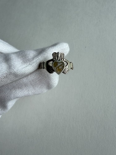 Vintage irish claddagh ring - vintage,