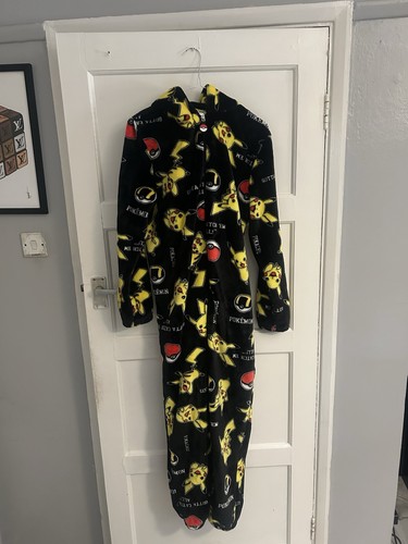 Pokemon pikachu onesiee - pikachu,