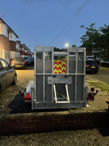 New braked 8x4 builders - ,