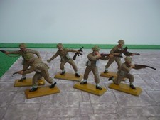 BRITAINS DEETAIL WW2 FULL SET 6 BRITISH SOLDIERS BROWN BASES