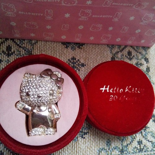 Swarovski hello kitty 30th - x,