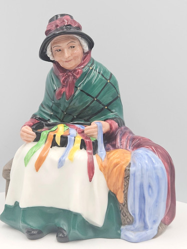Royal doulton figurine silks - doulton,