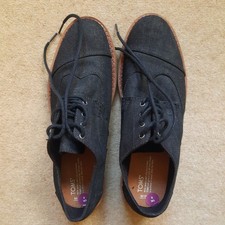 TOMS Lace Up Sneakers / Shoes