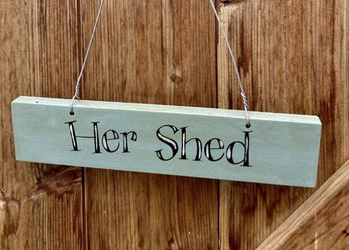 Her shed hand painted - her,