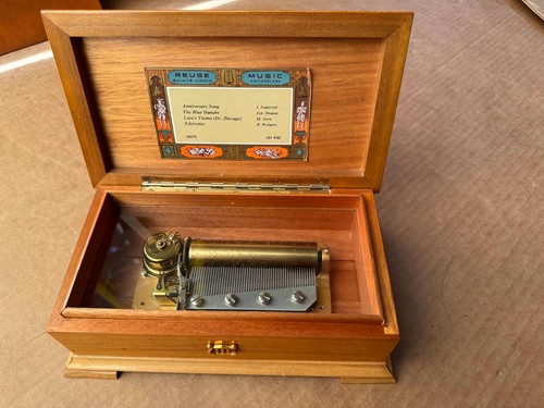 Vintage reuge sainte croix - reuge,