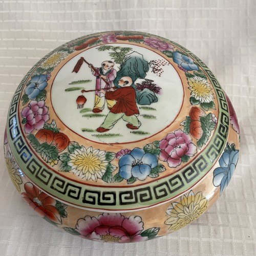 Large vintage chinese famille - large,