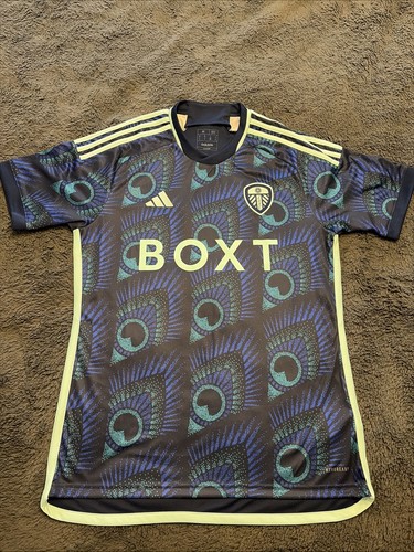 Authentic bnwt adidas - authentic,