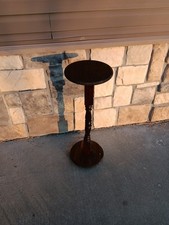Old Tavern Pine Circlular Top