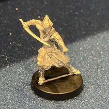 Infinity miniature. Corvus