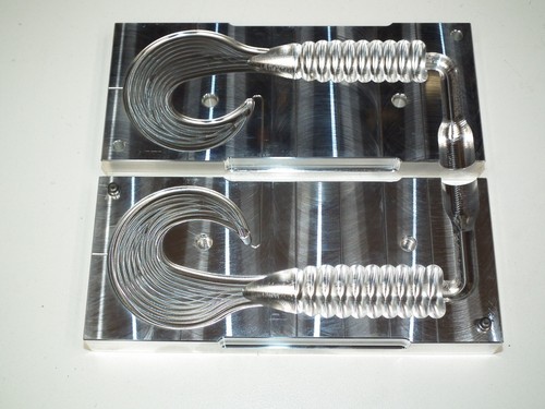 Saltwater grub mold cnc - saltwater, 8"