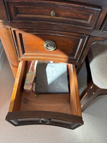 Willis gambier dressing table - willis,
