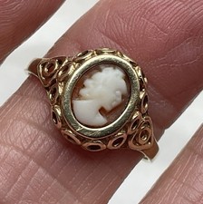 9ct Gold Ring With Carved Shell Cameo. Size P