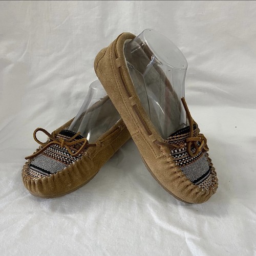 Minnetonka woman - minnetonka, woman’s