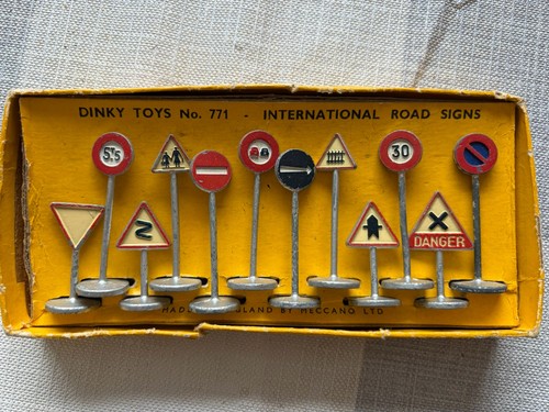 Dinky toys 771 - dinky,