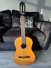 Acoustic Guitar - Valencia V204
