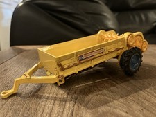 Britains Bamfords Manure Spreader Conversion