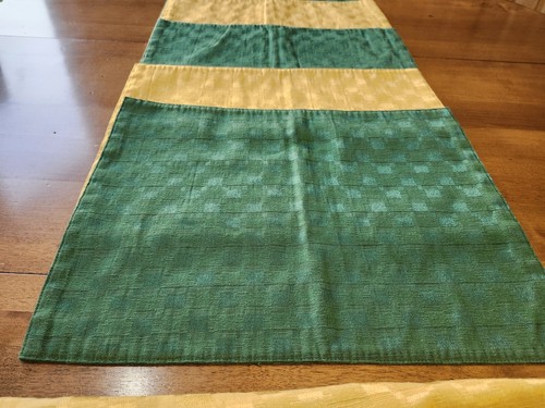 Total gold green tbl - gold,