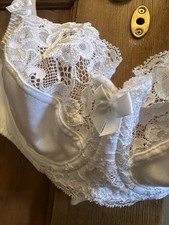Fantasie White Bra Size 30D