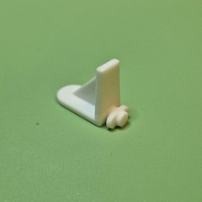 16 x Twist In Slot Peg Plastic